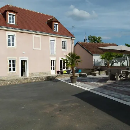 Gîte LAU'LIVIER- Piscine chauffée et couverte