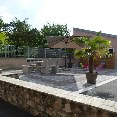 Gite Lau'Livier- 9 Pers Piscine Chauffee Et Couverte Givarlais